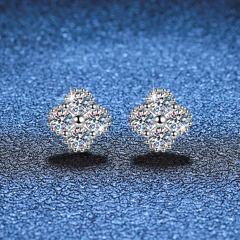 [Bling Jewelrys]ELEGANT FOUR-LEAF CLOVER MOISSANITE STUD EARRINGS