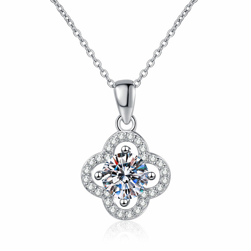 [Bling Jewelrys]クラシック クローバー モアサナイト ペンダント ネックレス