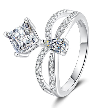 [Bling Jewelry] ELEGANTES MOISSANIT-RING MIT DOPPELTER VERDREHUNG