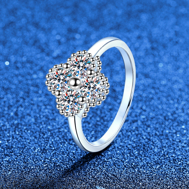 [Bling Jewelrys]ELEGANT FOUR-LEAF CLOVER MOISSANITE RING