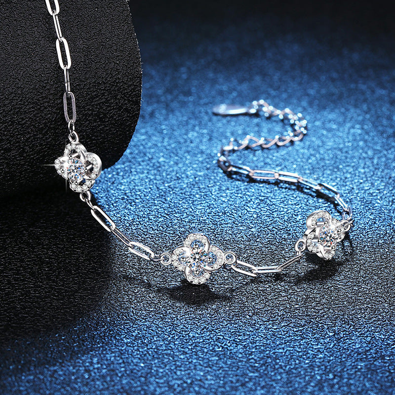 [Bling Jewelrys]TRIPLE-CLOVER MOISSANITE BRACELET