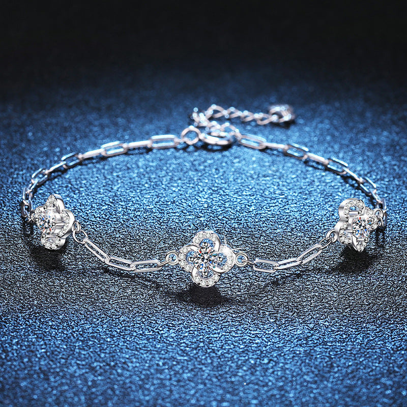 [Bling Jewelrys]TRIPLE-CLOVER MOISSANITE BRACELET