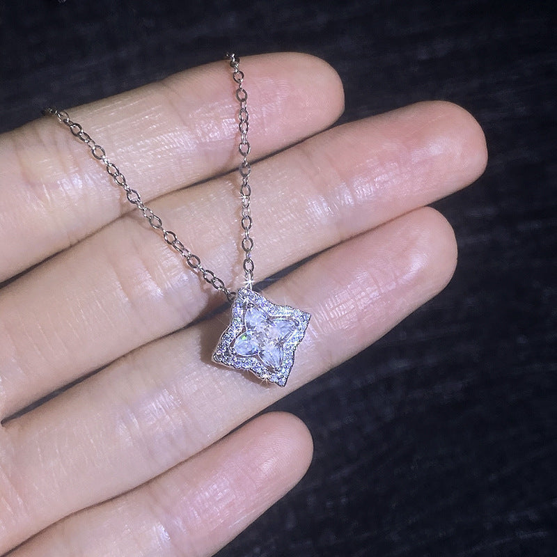 [Bling Jewelrys]STAR-CLOVER MOISSANITE NECKLACE