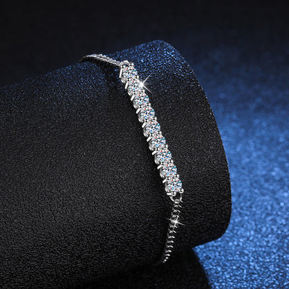 [Bling Jewelrys]SMILING CURVE MOISSANITE BRACELET