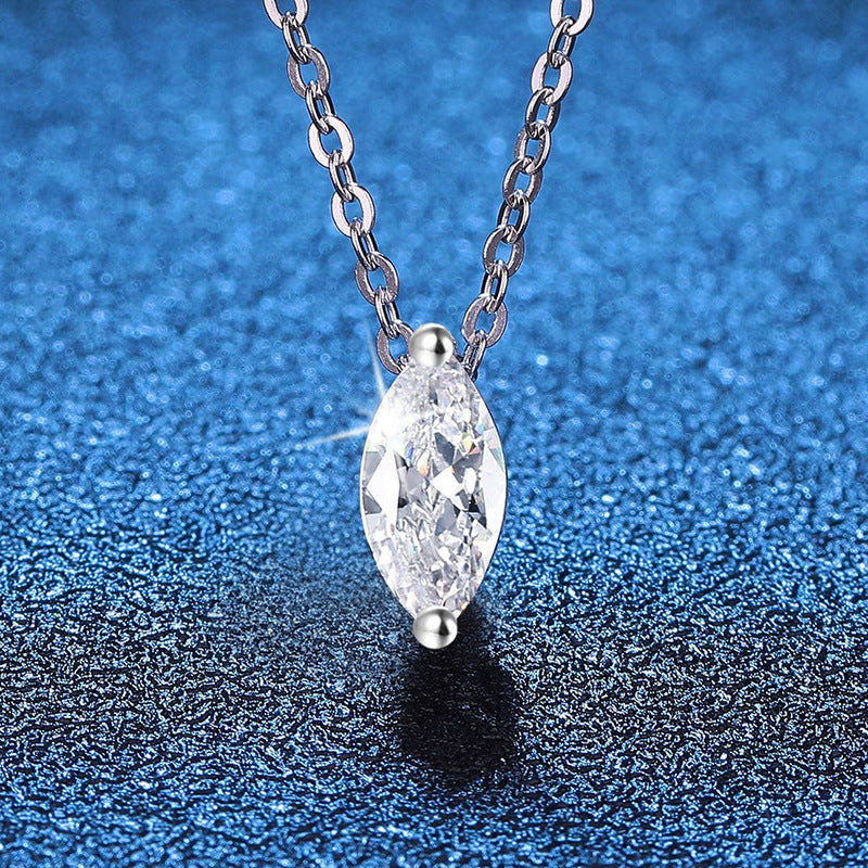 {
  "Bling Jewelrys": "【Bling Jewelry】洗練されたマーキスカット モアサナイト ペンダントネックレス"
}
