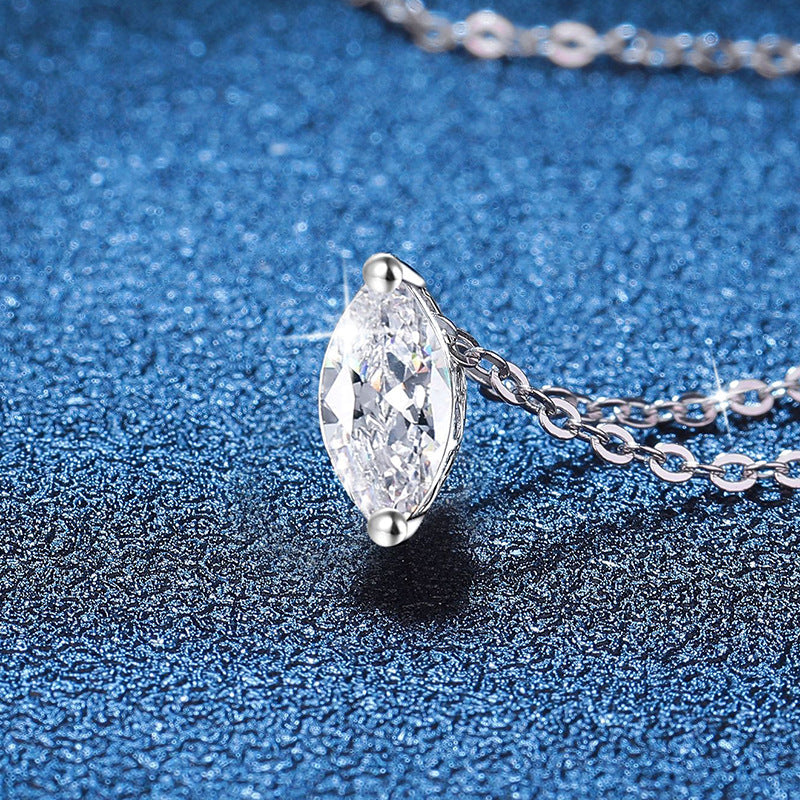 {
  "Bling Jewelrys": "【Bling Jewelry】洗練されたマーキスカット モアサナイト ペンダントネックレス"
}