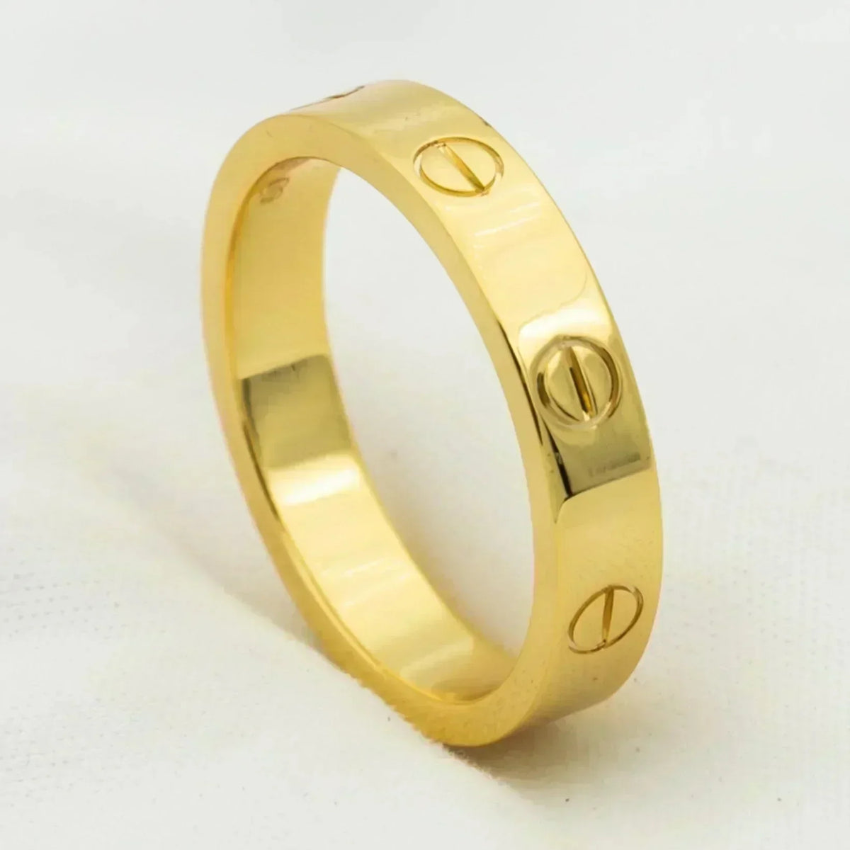 {
  "Bling Jewelrys": "ブリングジュエリー",
  "LOVE RING 4MM 1 DIAMOND GOLD": "ラブリング 4mm 1粒ダイヤモンド ゴールド"
}