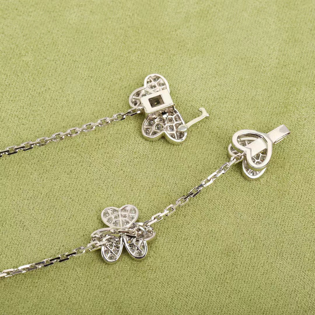 [Bling Jewelrys] FRIVOLE SILBER-HALSKETTE MIT 9 BLUMEN