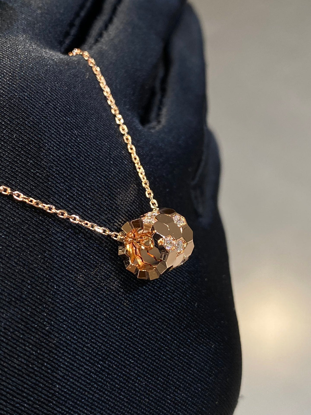 [Bling Jewelrys ]BEE LOVE DIAMANT-HALSKETTE