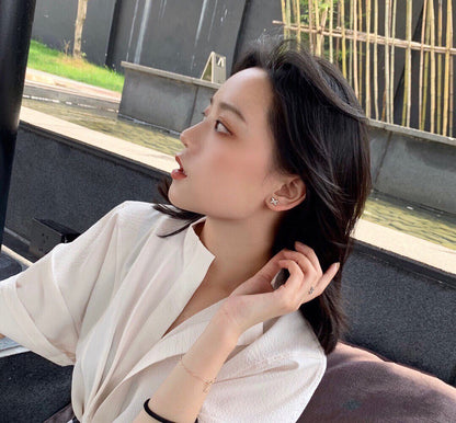 {
"Bling Jewelrys ": "ブリングジュエリー ホワイトマザーオブパール ピンクゴールド ダイヤモンドピアス"
}