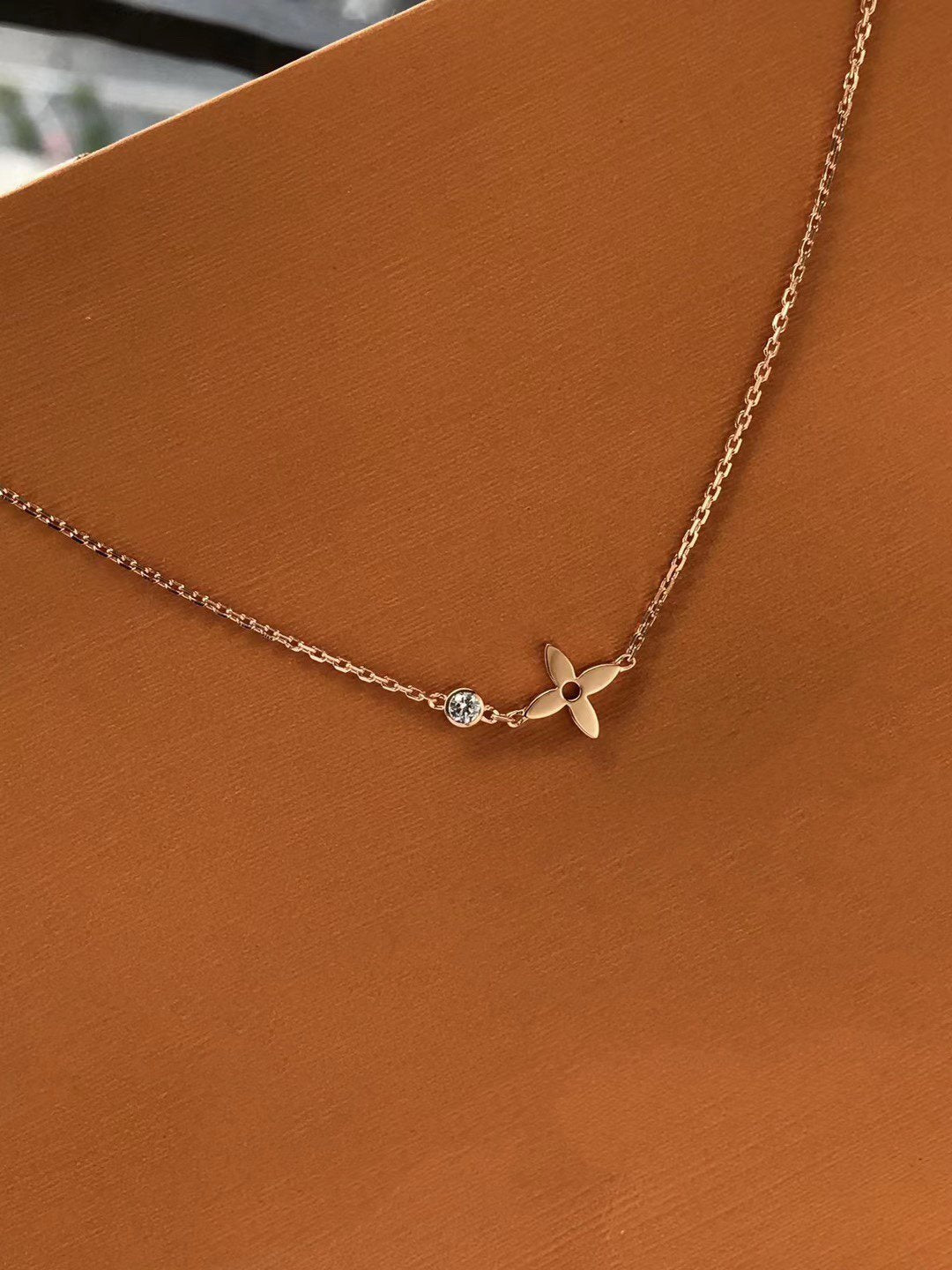 [Bling Jewelrys ]BLOSSOM PENDANT PINK GOLD AND DIAMOND