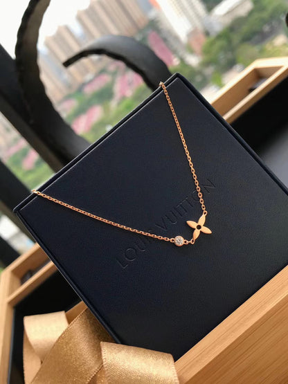 [Bling Jewelrys ]BLOSSOM PENDANT PINK GOLD AND DIAMOND