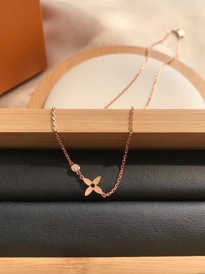[Bling Jewelrys ]BLOSSOM PENDANT PINK GOLD AND DIAMOND