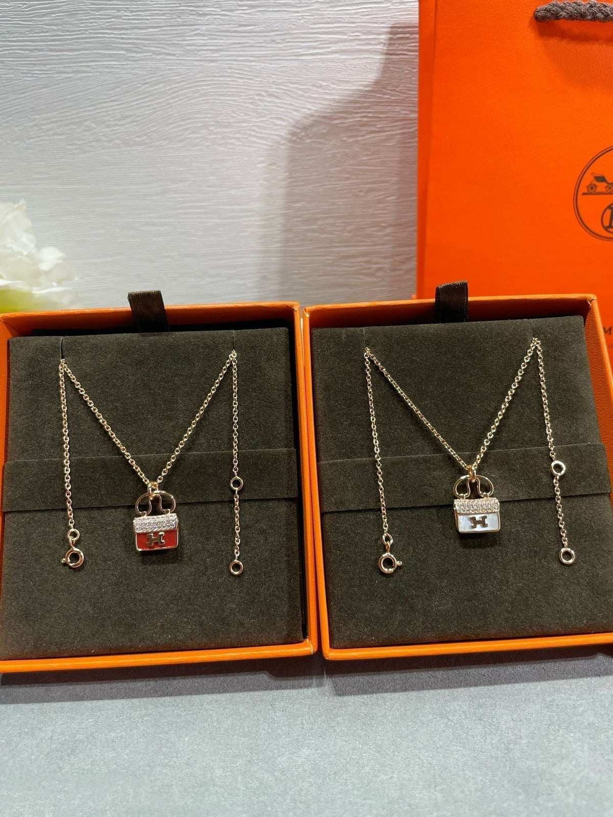 [Bling Jewelrys ]H CIRCE MOISSANITE PENDANT NECKLACE GOLD