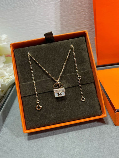 [Bling Jewelrys ]H CIRCE MOISSANITE PENDANT NECKLACE GOLD