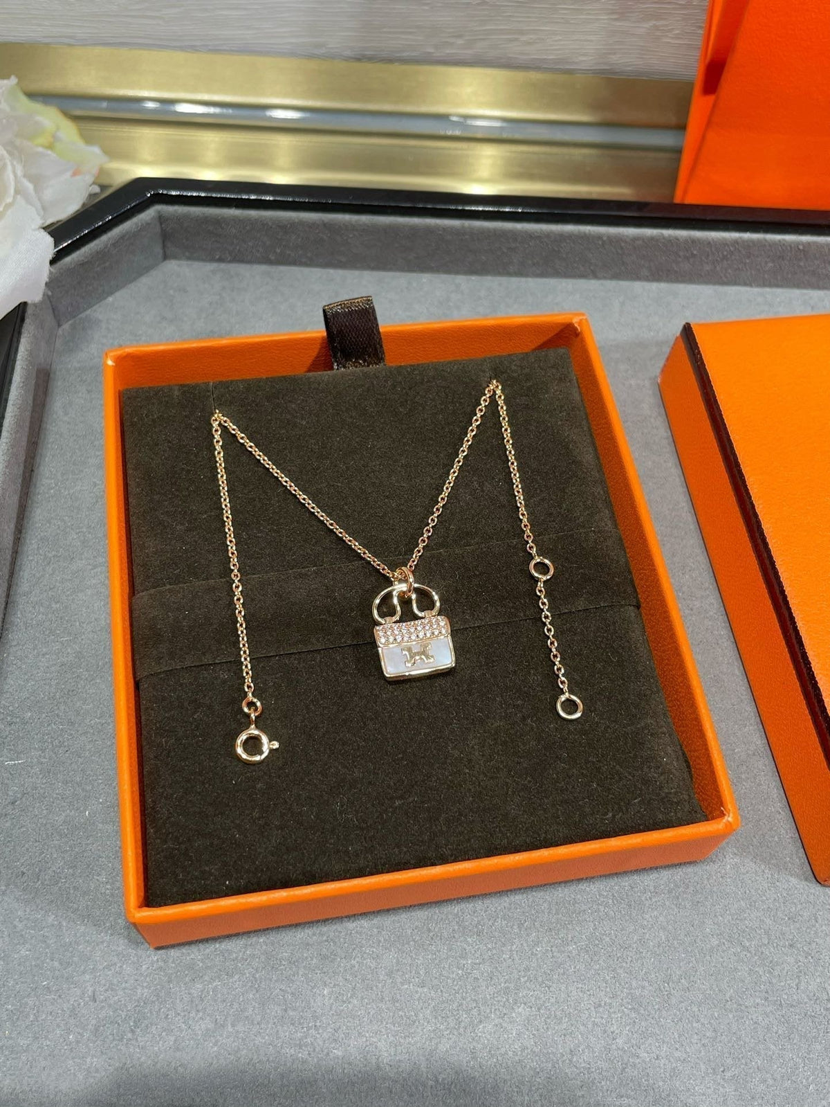 [Bling Jewelrys ]H CIRCE MOISSANITE PENDANT NECKLACE GOLD