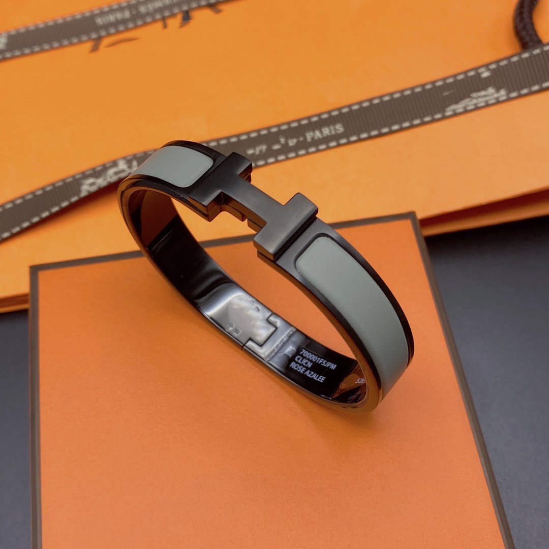 [Bling Jewelrys ]CLIC HM SO BLACK GREY BRACELET