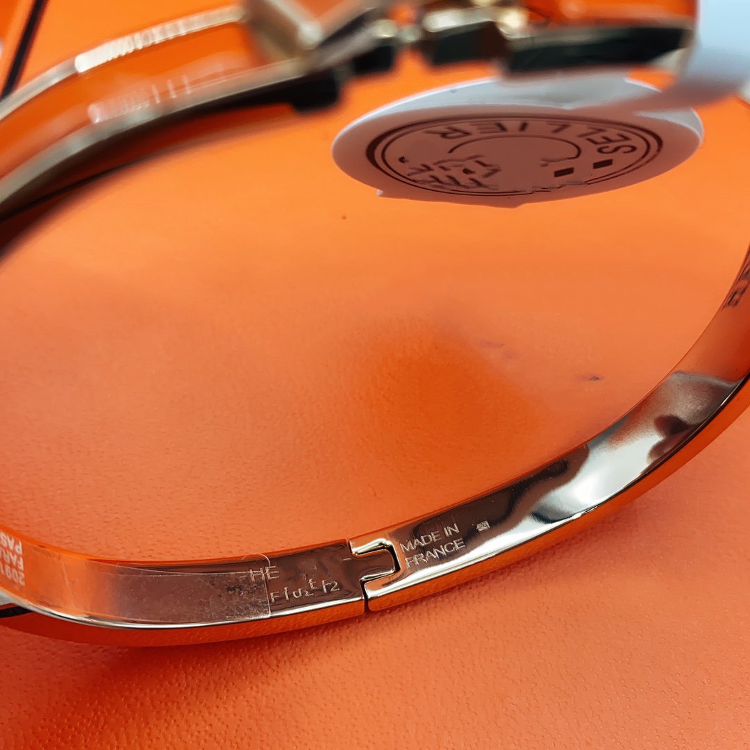[Bling Jewelrys ]CLASSIC HM CLIC RED 8MM ENAMEL BRACELET