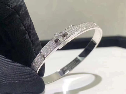 {"Bling Jewelrys ": "HM KELLY ARMBAND IN SILBER UND VOLL-PAVÉ-DIAMANT"}