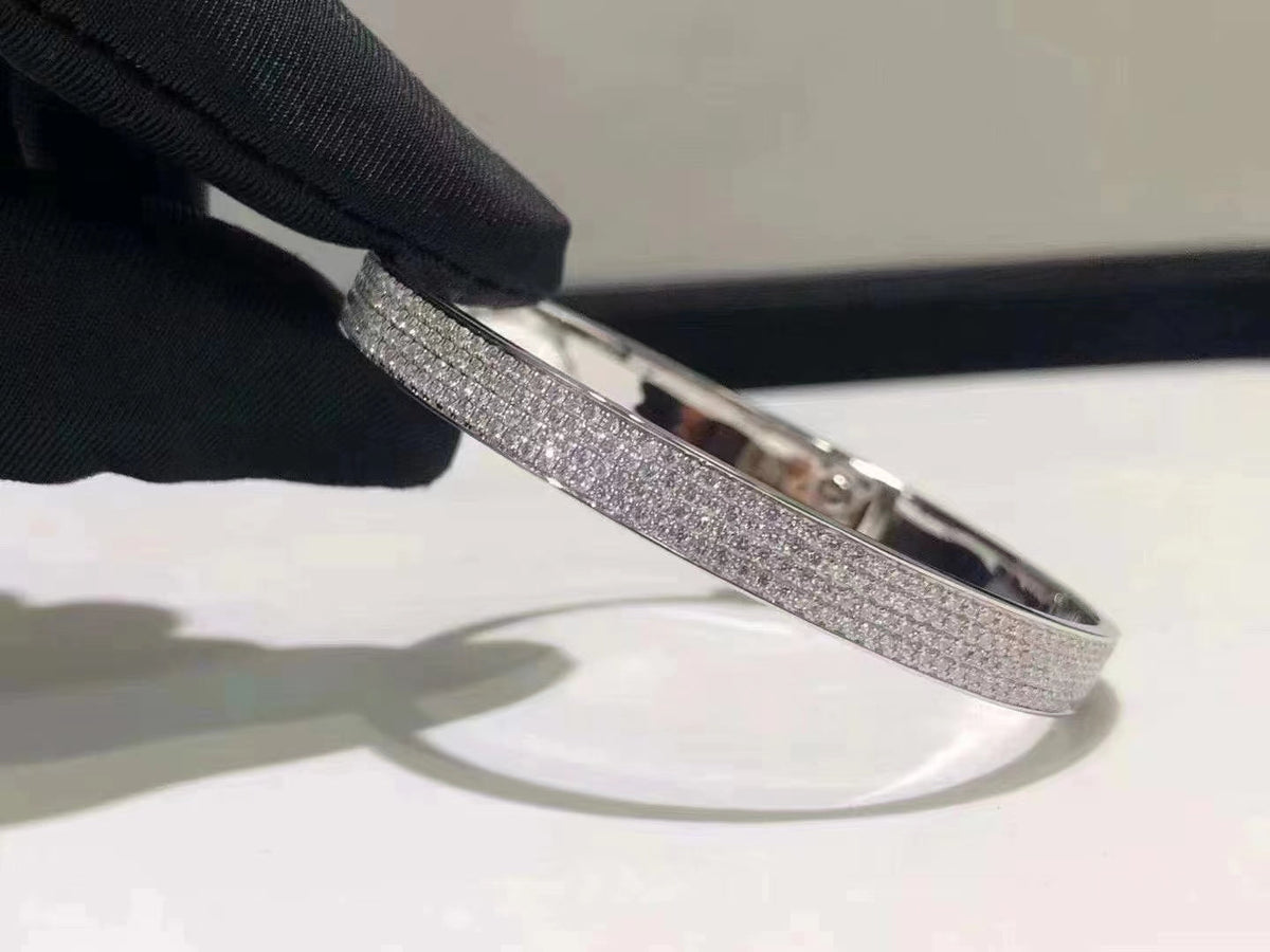 {"Bling Jewelrys ": "HM KELLY ARMBAND IN SILBER UND VOLL-PAVÉ-DIAMANT"}