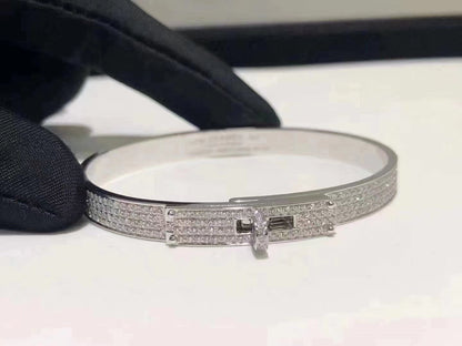 {"Bling Jewelrys ": "HM KELLY ARMBAND IN SILBER UND VOLL-PAVÉ-DIAMANT"}