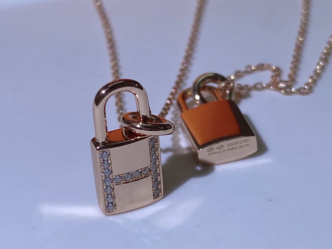 [Bling Jewelrys ]HM ADVANCED NICHE LOCK HEAD NECKLACE DIAMONDS