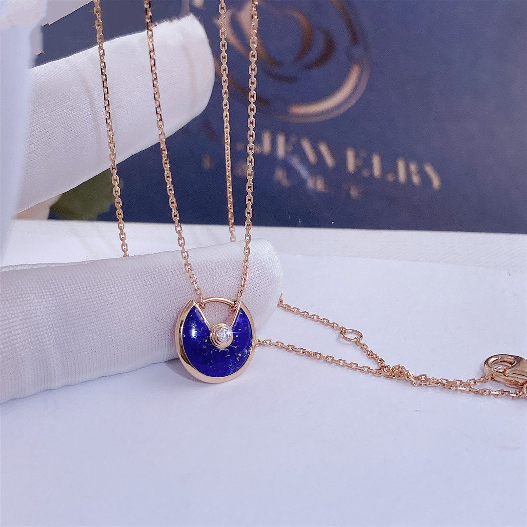 {
  "Bling Jewelrys": "Bling Jewelry",
  "AMULETTE ROSE GOLD AGATE NECKLACE": "AMULETTE ROSÉGOLD ACHAT HALSKETTE"
}
