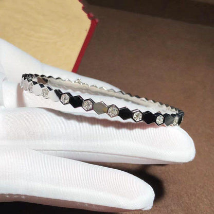 {
  "Bling Jewelrys": "ブリングジュエリー",
  "BEE LOVE SILVER DIAMOND BRACELET": "ビー・ラブ シルバーダイヤモンドブレスレット"
}