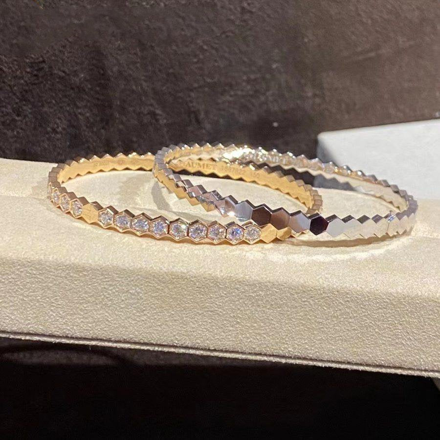 {
  "Bling Jewelrys": "ブリング・ジュエリー",
  "BEE LOVE GOLD BRACELET FULL DIAMOND": "ビー・ラブ・ゴールド・ブレスレット フルダイヤモンド"
}