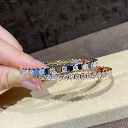 {
  "Bling Jewelrys": "ブリング・ジュエリー",
  "BEE LOVE GOLD BRACELET FULL DIAMOND": "ビー・ラブ・ゴールド・ブレスレット フルダイヤモンド"
}