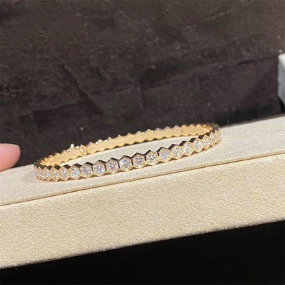 {
  "Bling Jewelrys": "ブリング・ジュエリー",
  "BEE LOVE GOLD BRACELET FULL DIAMOND": "ビー・ラブ・ゴールド・ブレスレット フルダイヤモンド"
}