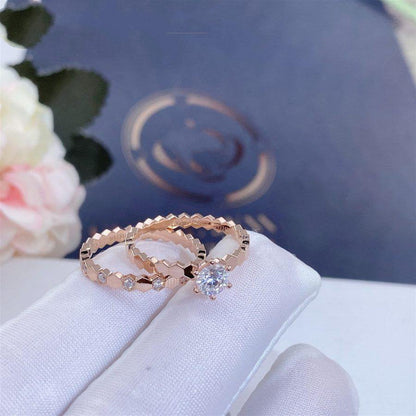 {"Bling Jewelrys": "ブリングジュエリー", "BEE LOVE RING PINK GOLD 1 DIAMOND": "ビー ラブ リング ピンクゴールド 1ダイヤモンド"}