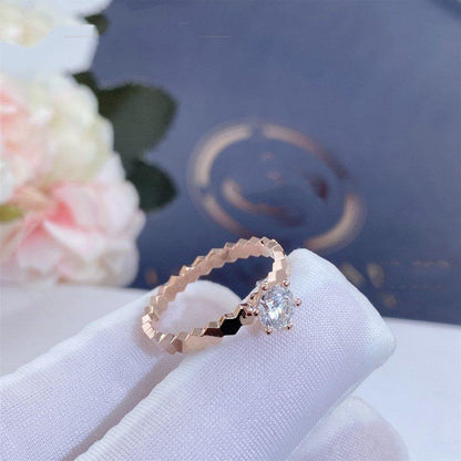 {"Bling Jewelrys": "ブリングジュエリー", "BEE LOVE RING PINK GOLD 1 DIAMOND": "ビー ラブ リング ピンクゴールド 1ダイヤモンド"}