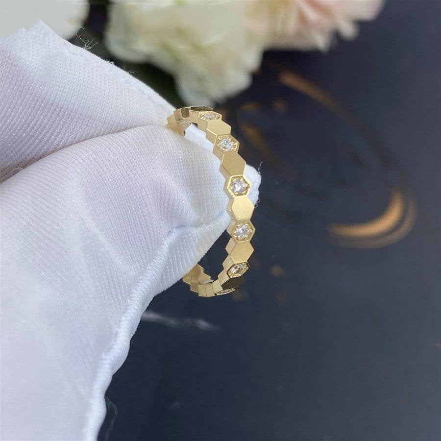 {
  "Bling Jewelrys": "Bling Jewelry",
  "BEE LOVE RING GOLD DIAMOND": "BIENEN-LIEBESRING GOLD DIAMANT"
}