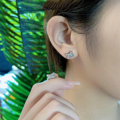 {
  "Bling Jewelrys": "ブリングジュエリー",
  "JEUX DE SILVER DIAMOND EARRINGS": "シルバーダイヤモンドピアス"
}