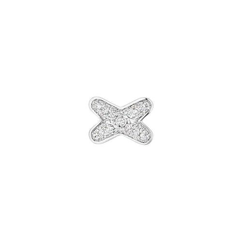 {
  "Bling Jewelrys": "ブリングジュエリー",
  "JEUX DE SILVER DIAMOND EARRINGS": "シルバーダイヤモンドピアス"
}
