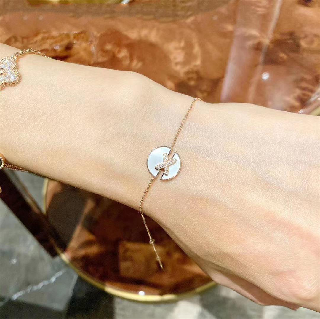 {
  "Bling Jewelrys": "Bling Jewelrys",
  "JEUX DE BRACELET MOP PINK GOLD DIAMONDS": "ARMBAND-SET PERLMUTT ROSÉGOLD DIAMANTEN"
}