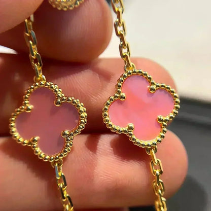 {
  "Bling Jewelrys": "ブリングジュエリー",
  "CLOVER 5 MOTIFS": "クローバー 5モチーフ",
  "PINK MOP BRACELET COLLECTION": "ピンクMOPブレスレットコレクション"
}