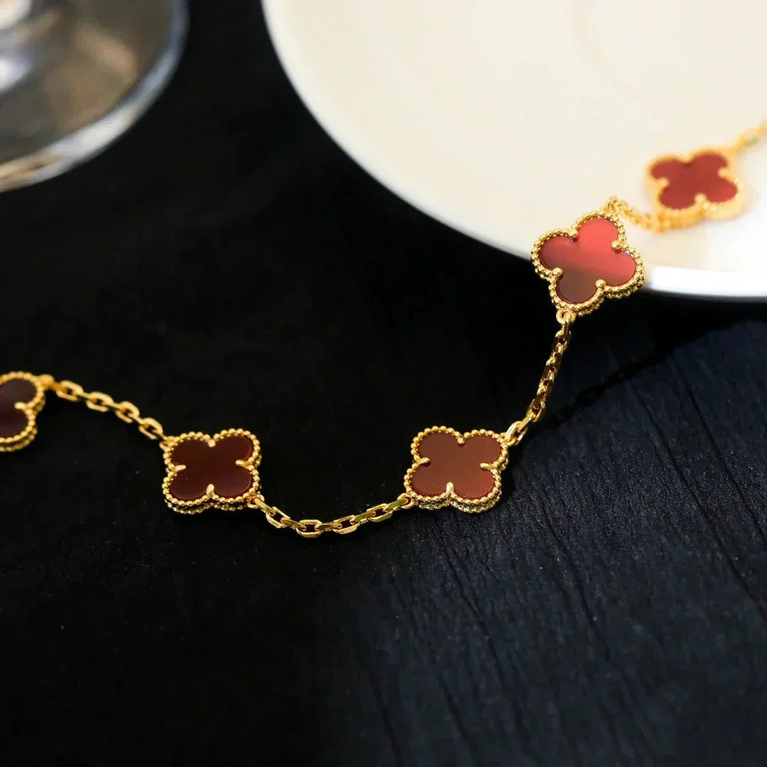 [Bling Jewelrys ] CLOVER 5 MOTIF RED CORNELIAN BRACELET COLLECTION