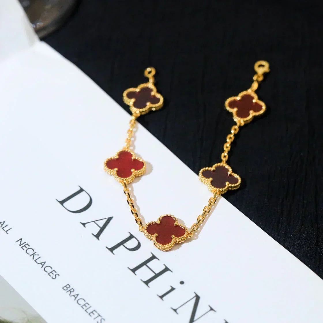[Bling Jewelrys ] CLOVER 5 MOTIF RED CORNELIAN BRACELET COLLECTION