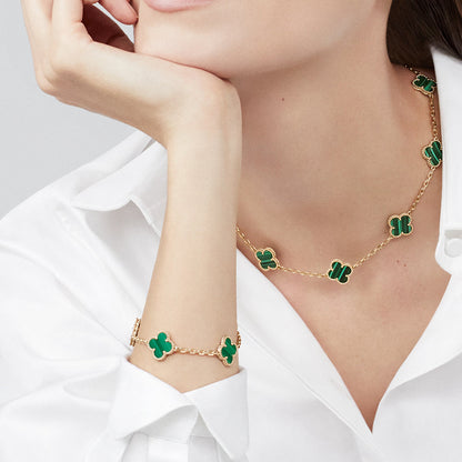 {
  "Bling Jewelrys": "Bling Jewelry",
  "CLOVER 10 MOTIFS MALACHITE NECKLACE": "KLEEBLATT-HALSKETTE MIT 10 MALACHIT-MOTIVEN"
}