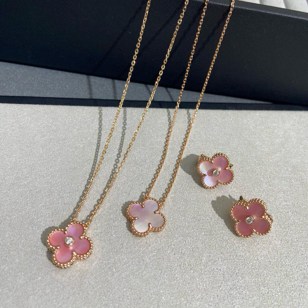 [Bling Jewelrys ]CLOVER 15MM DIAMOND PINK MOP NECKLACE