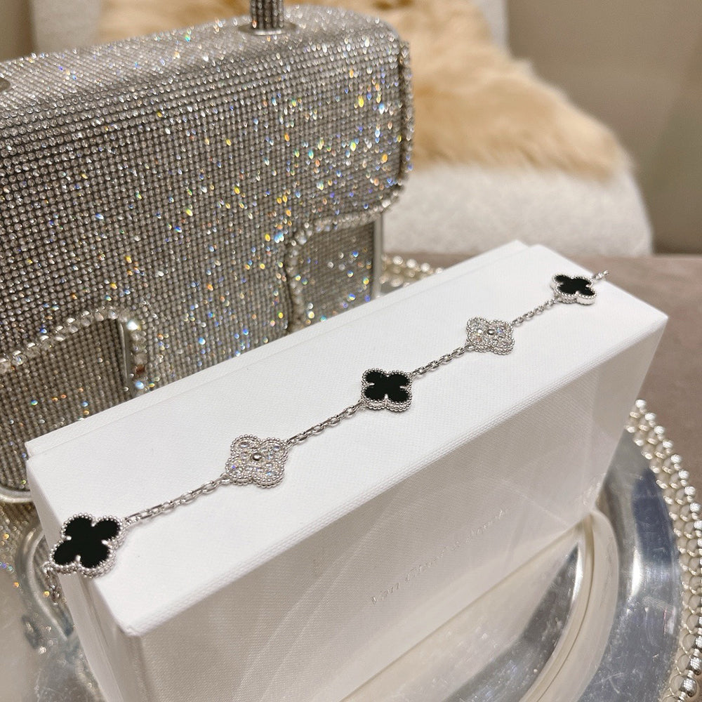 [Bling Jewelrys ] クローバー 5モチーフ オニキスブレスレット コレクション