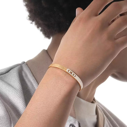 [Bling Jewelrys]Move Noa Cisel¨¦ half pav¨¦ bangle