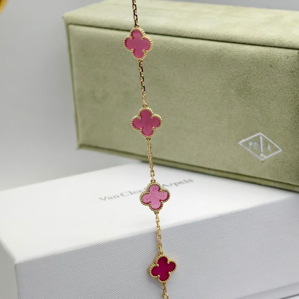 [Bling Jewelrys]NEW CLOVER 5 MOTIFS PINK ENAMEL BRACELET