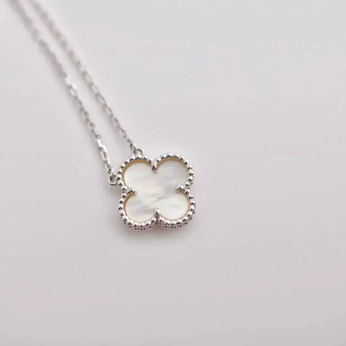 [Bling Jewelrys ]CLOVER  15MM WHITE MOTHER-OF-PEARL SILVER