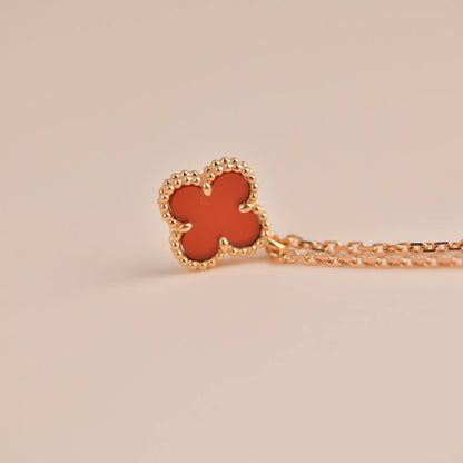 [Bling Jewelrys ]CLOVER MINI 9.5MM WHITE CARNELIANS NECKLACE