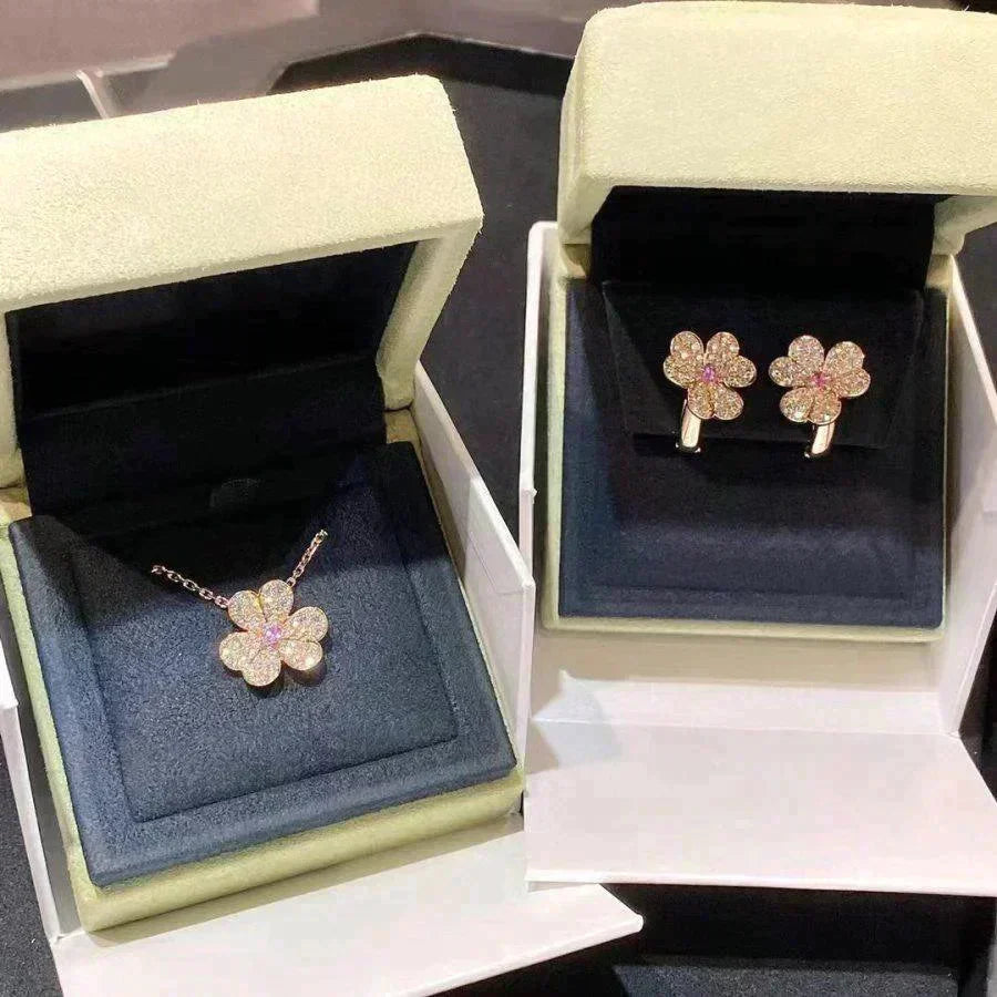 [Bling Jewelrys ]FRIVOLE ROSÉGOLD BLUMEN-DIAMANT-HALSKETTE