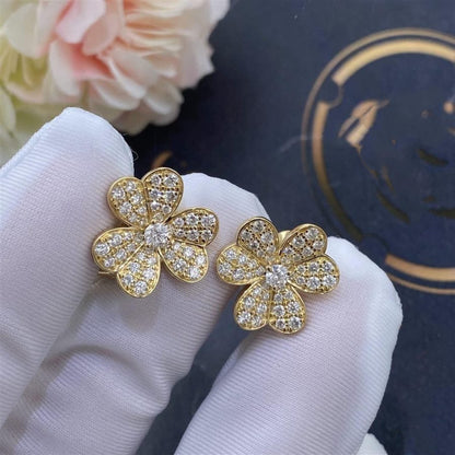 {
  "Bling Jewelrys ": "Bling Jewelrys ",
  "FRIVOLE GOLD FLOWER DIAMOND EARRINGS": "FRIVOLE GOLD BLUMEN DIAMANTOHRRINGE"
}