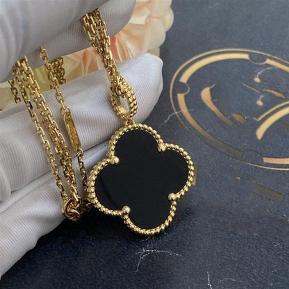 {
"Bling Jewelrys": "Bling Jewelry",
"CLOVER 25MM GOLD ONYX BIG CLOVER NECKLACE": "KLEEBLATT 25MM GOLD ONYX GROSSE KLEEBLATT-HALSKETTE"
}
